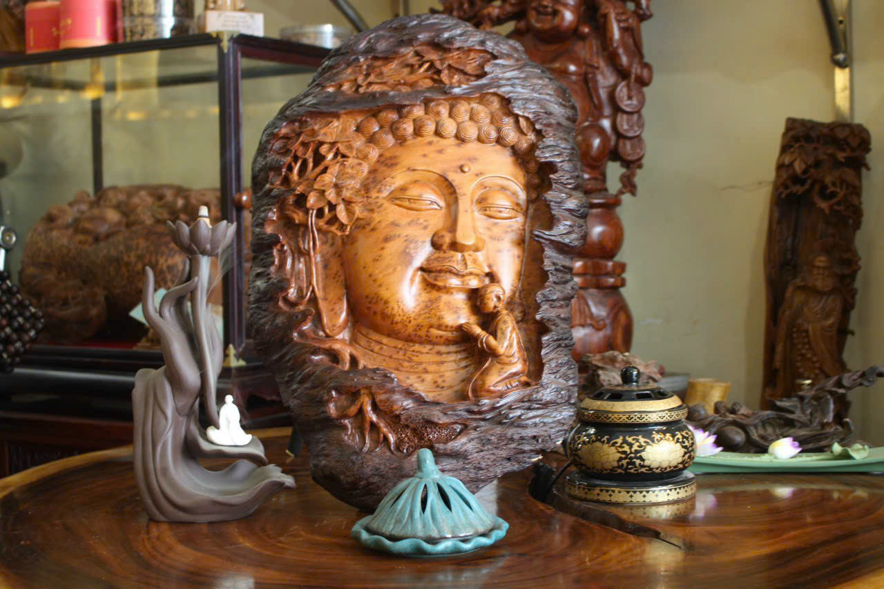 Diện Phật gỗ Nu Hương
